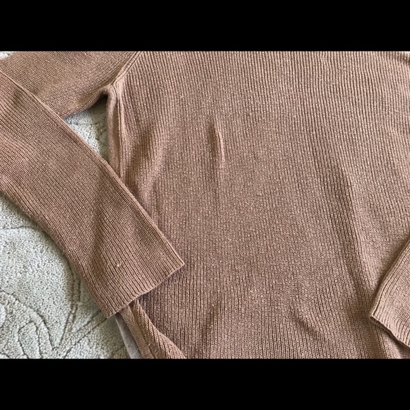 sweater - Picture 4 of 6